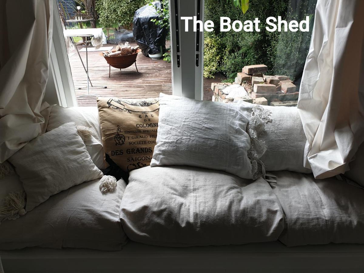 מוטואקה Cabins On Tudor Bed & Breakfast מראה חיצוני תמונה
