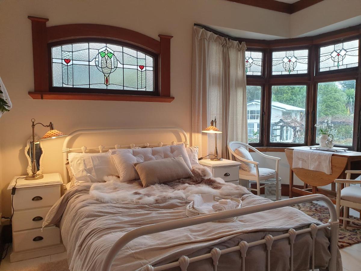 מוטואקה Cabins On Tudor Bed & Breakfast מראה חיצוני תמונה