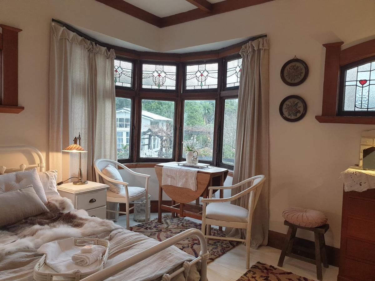 מוטואקה Cabins On Tudor Bed & Breakfast מראה חיצוני תמונה