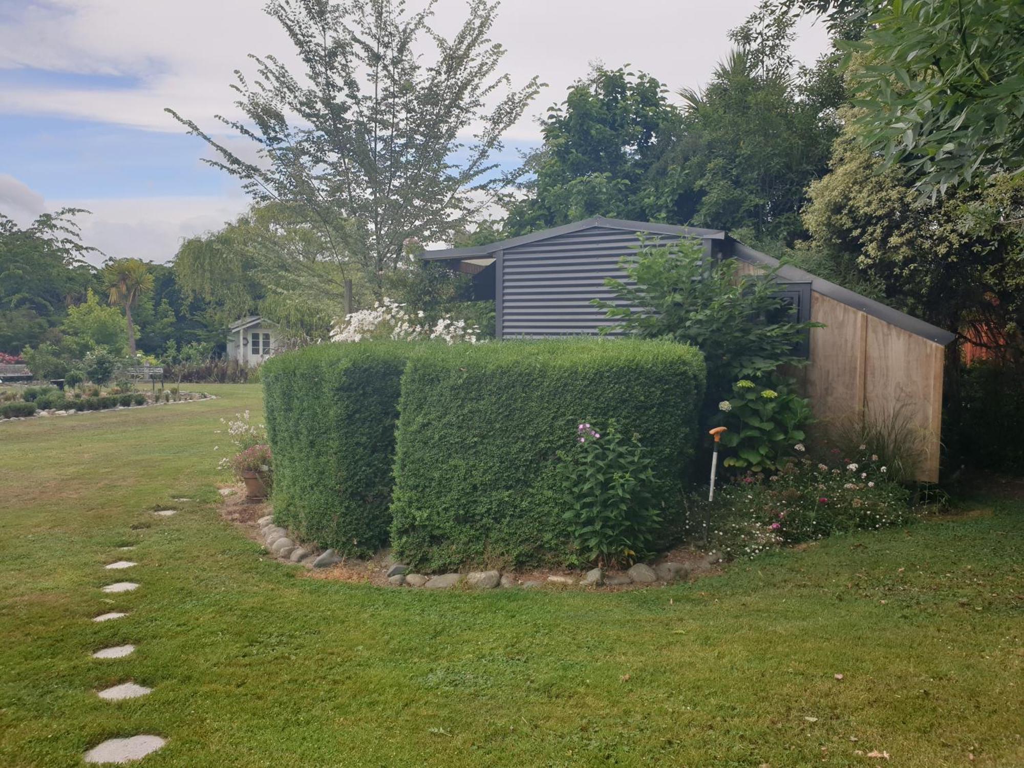מוטואקה Cabins On Tudor Bed & Breakfast מראה חיצוני תמונה